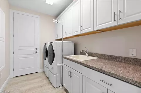 2733 Tiburon Blvd E #102, Naples, FL 34109 photo 28