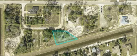 2517 Catron Cir, Lehigh Acres, FL 33971