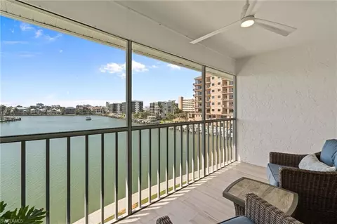 10682 Gulf Shore Dr #C301, Naples, FL 34108