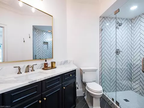 Bath - 650 Bow Line Dr, Naples, FL 34103 photo 3 of 5