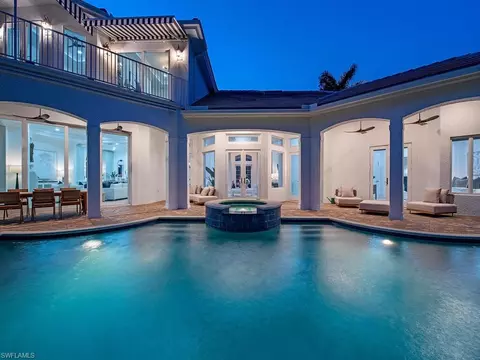 650 Bow Line Dr, Naples, FL 34103