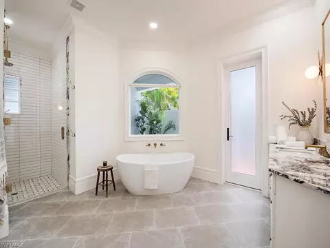 Bath - 650 Bow Line Dr, Naples, FL 34103 photo 1 of 5