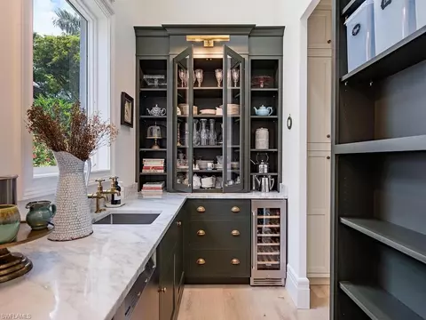 Kitchen - 650 Bow Line Dr, Naples, FL 34103 photo 3 of 3