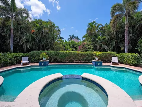 Exterior - 650 Bow Line Dr, Naples, FL 34103 photo 3 of 7
