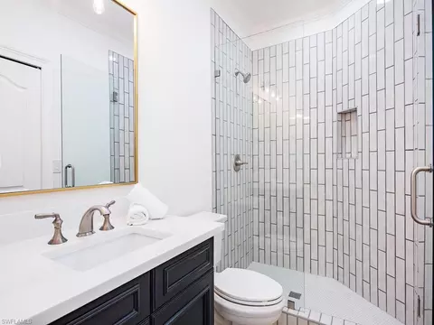 Bath - 650 Bow Line Dr, Naples, FL 34103 photo 4 of 5