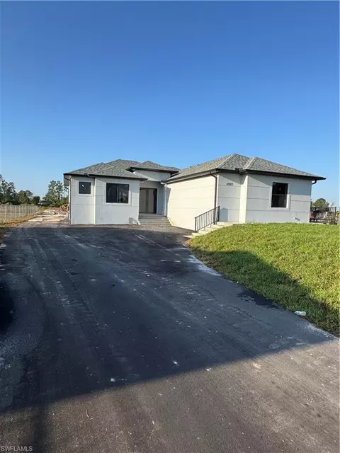 2520 43rd Ave NE, Naples, FL 34120