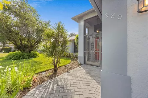 980 Murcott Dr, Naples, FL 34120 photo 3