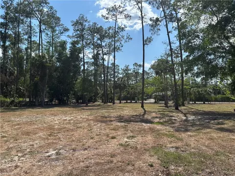 498 Wilson Blvd S, Naples, FL 34117 photo 4