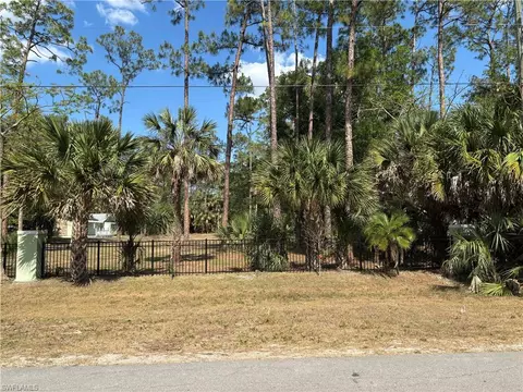 498 Wilson Blvd S, Naples, FL 34117 photo 2