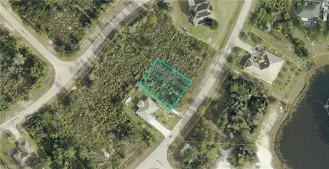 421 Juneau Dr, Lehigh Acres, FL 33974