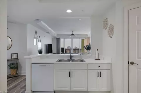 2743 1st St #2001, Fort Myers, FL 33916