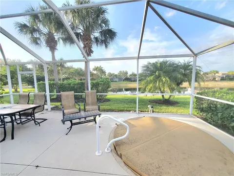 8657 Querce Ct, Naples, FL 34114 photo 6