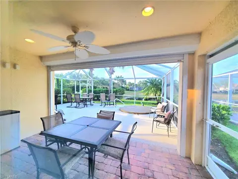 8657 Querce Ct, Naples, FL 34114 photo 4