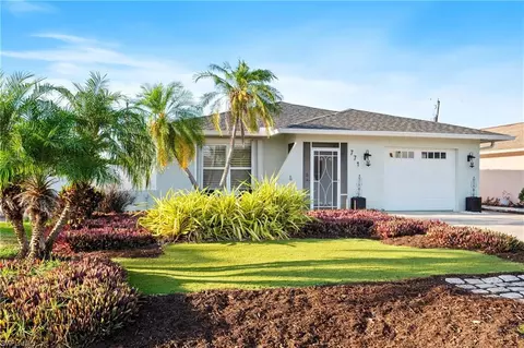771 100th Ave N, Naples, FL 34108