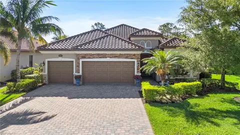 9380 Vercelli Ct, Naples, FL 34113