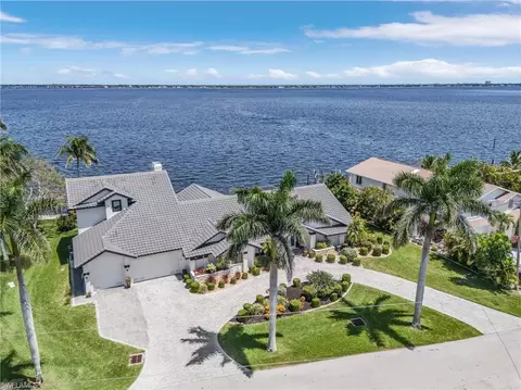 2803 SE 22nd Pl, Cape Coral, FL 33904