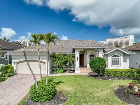700 Wren St, Marco Island, FL 34145