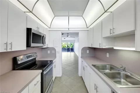 Kitchen - 820 Ketch Dr #7, Naples, FL 34103 photo 3 of 3
