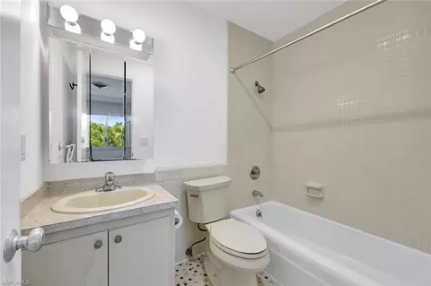 Bath - 820 Ketch Dr #7, Naples, FL 34103 photo 1 of 2