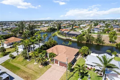 3824 SW 11th Pl, Cape Coral, FL 33914