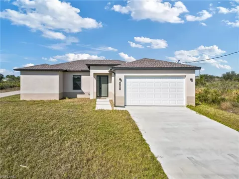 3129 71st St W, Lehigh Acres, FL 33971