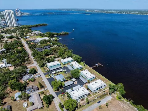 3225 E Riverside Dr #26B, Fort Myers, FL 33916