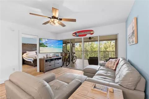 200 Stevens Landing Dr #B-103, Marco Island, FL 34145