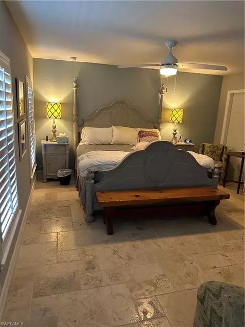 6501 Fawn Ln, Naples, FL 34120