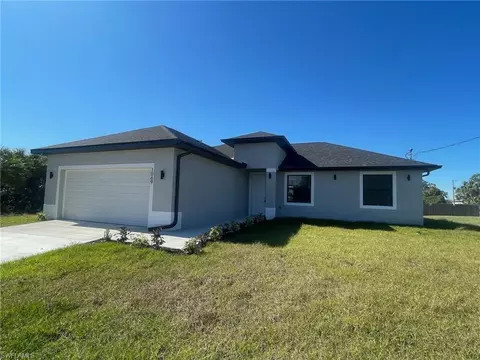 8010 Piper Ln, Labelle, FL 33935