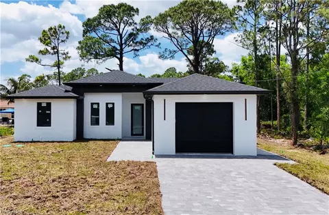 512 Genesee Ave S, Lehigh Acres, FL 33974
