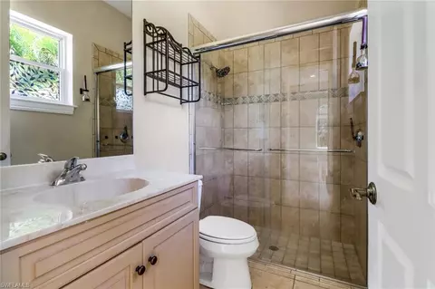 Bath - 415 Saddlebrook Ln, Naples, FL 34110 photo 3 of 4