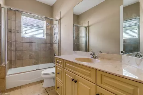 Bath - 415 Saddlebrook Ln, Naples, FL 34110 photo 4 of 4