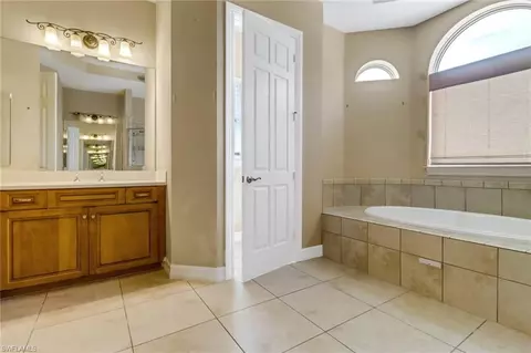 Bath - 415 Saddlebrook Ln, Naples, FL 34110 photo 1 of 4