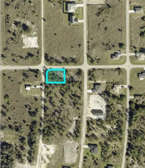 1053 Portland Ave S, Lehigh Acres, FL 33974