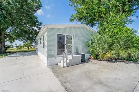 808 Renn Dr NW, Moore Haven, FL 33471 photo 5