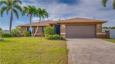 1017 SW 37th Ln, Cape Coral, FL 33914