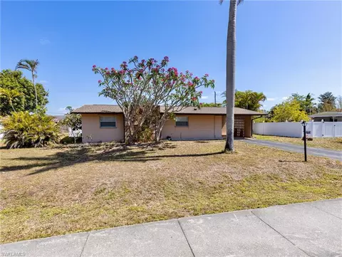 2107 Woodland Blvd, Fort Myers, FL 33907