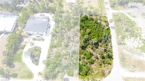 Corner Lot, Fort Myers, FL 33908