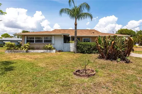 1735 SE 29th Ln, Cape Coral, FL 33904