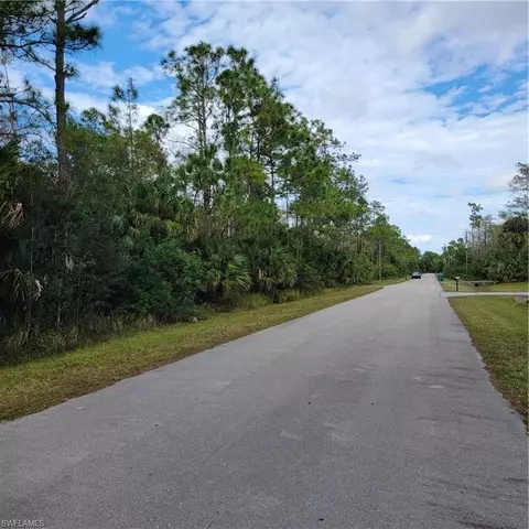 2 Nd St NE, Naples, FL 34120