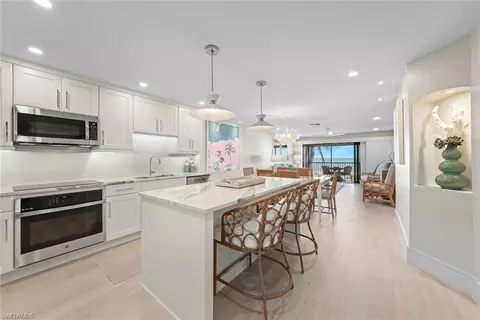 1795 Middle Gulf Dr #302, Sanibel, FL 33957
