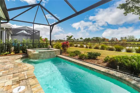 5782 Highbourne Dr, Naples, FL 34113