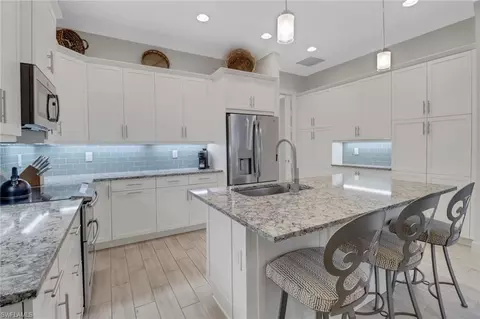 5782 Highbourne Dr, Naples, FL 34113 photo 7