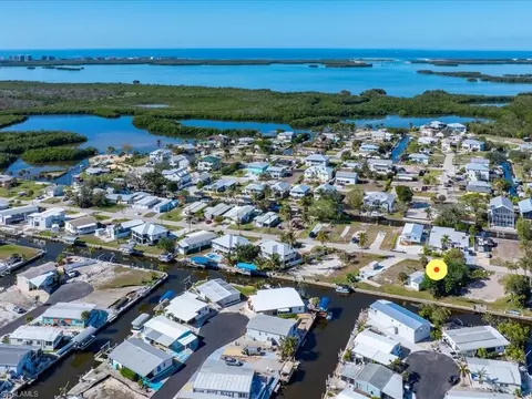 24518 Dolphin St, Bonita Springs, FL 34134