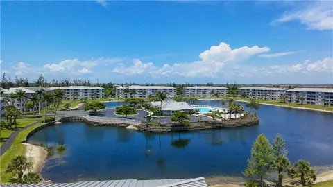 16585 Lake Circle Dr #125, Fort Myers, FL 33908