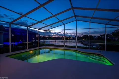 1526 Vintage Ln, Naples, FL 34104
