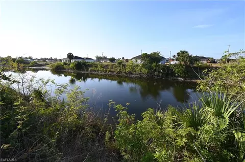 1926 NE 27th Ter, Cape Coral, FL 33909