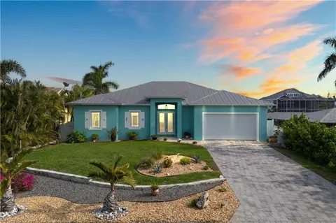 3247 Manatee Dr, Saint James City, FL 33956