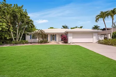 4711 Crayton Rd, Naples, FL 34103