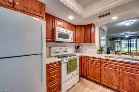 11250 Caravel Cir #101, Fort Myers, FL 33908